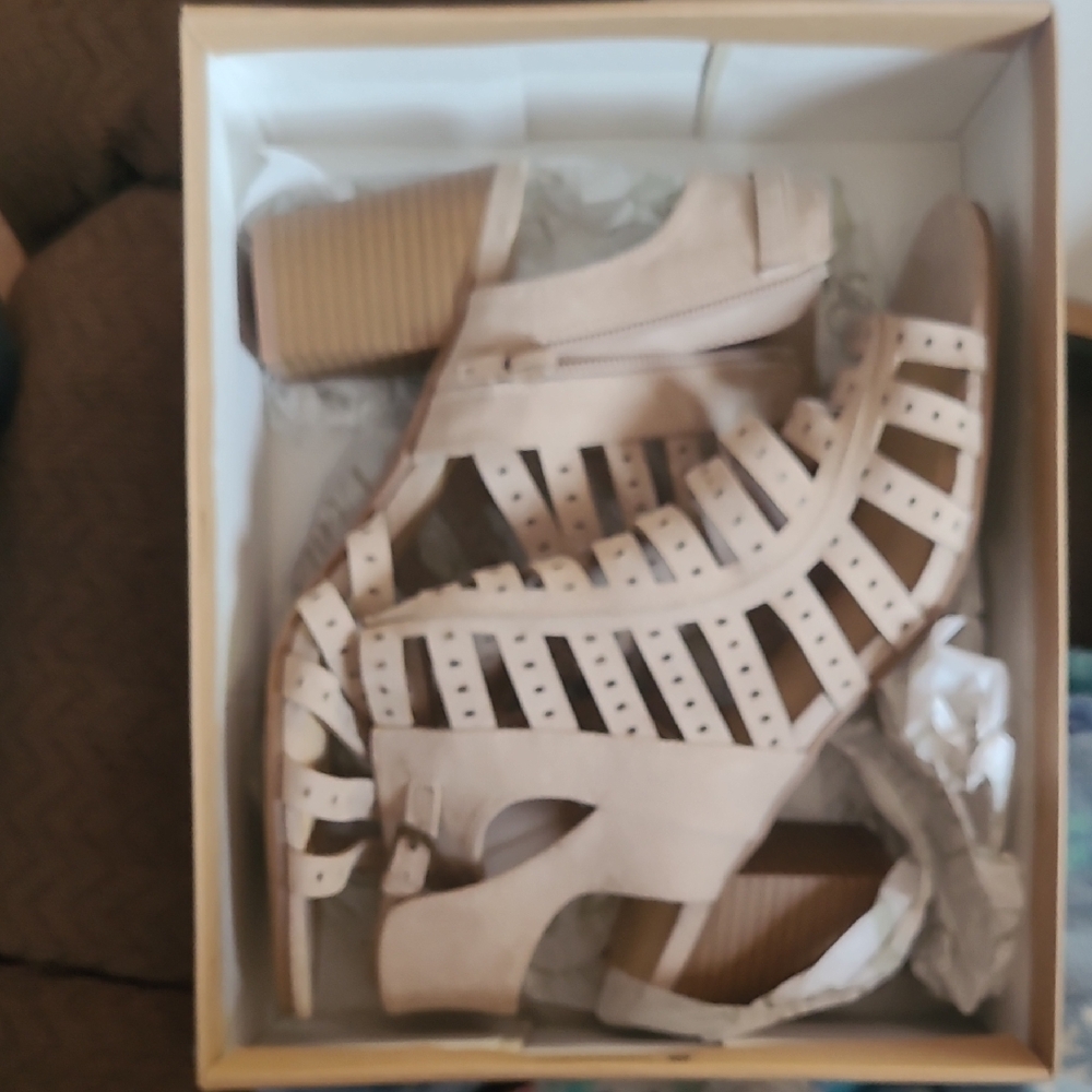 Elegant Beige Strappy Heels